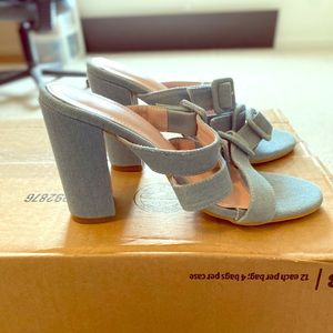 Small heel sandals